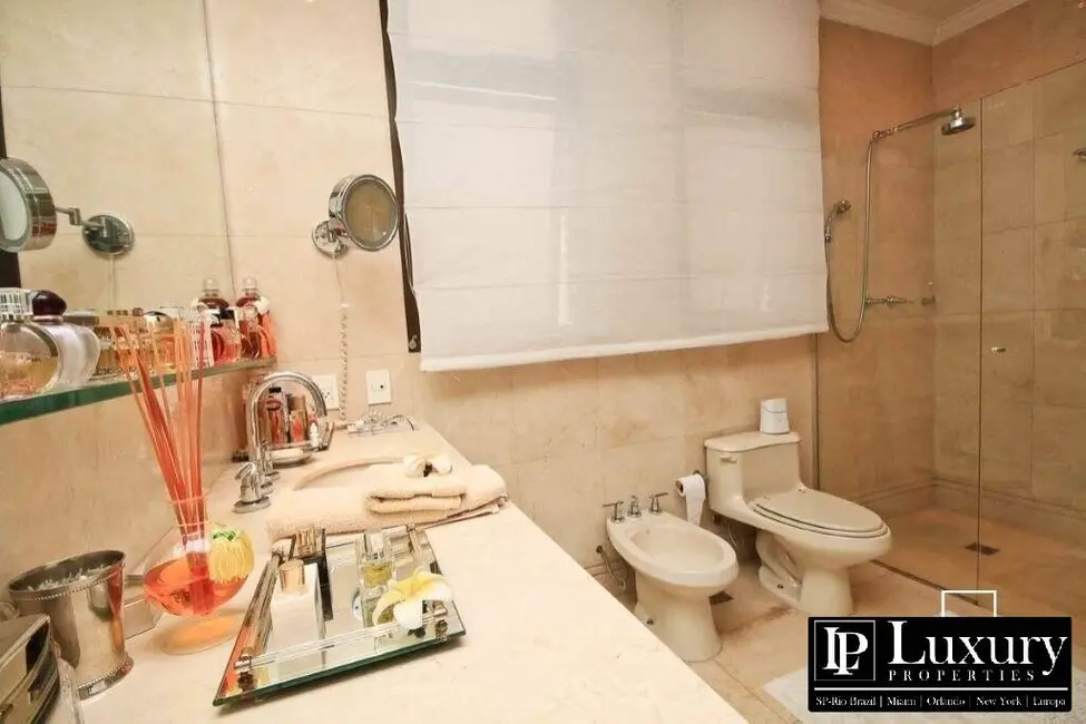 Foto 9 de Apartamento com 4 quartos à venda, 335m2 em Itaim Bibi, São Paulo - SP