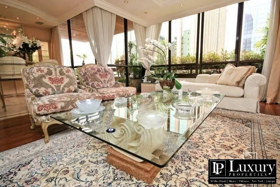 Foto 3 de Apartamento com 4 quartos à venda, 335m2 em Itaim Bibi, São Paulo - SP