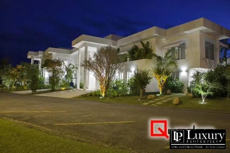 Foto 3 de Casa com 9 quartos à venda, 1535m2 em Tabatinga, Caraguatatuba - SP