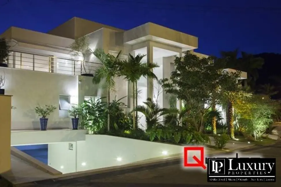 Foto 4 de Casa com 9 quartos à venda, 1535m2 em Tabatinga, Caraguatatuba - SP