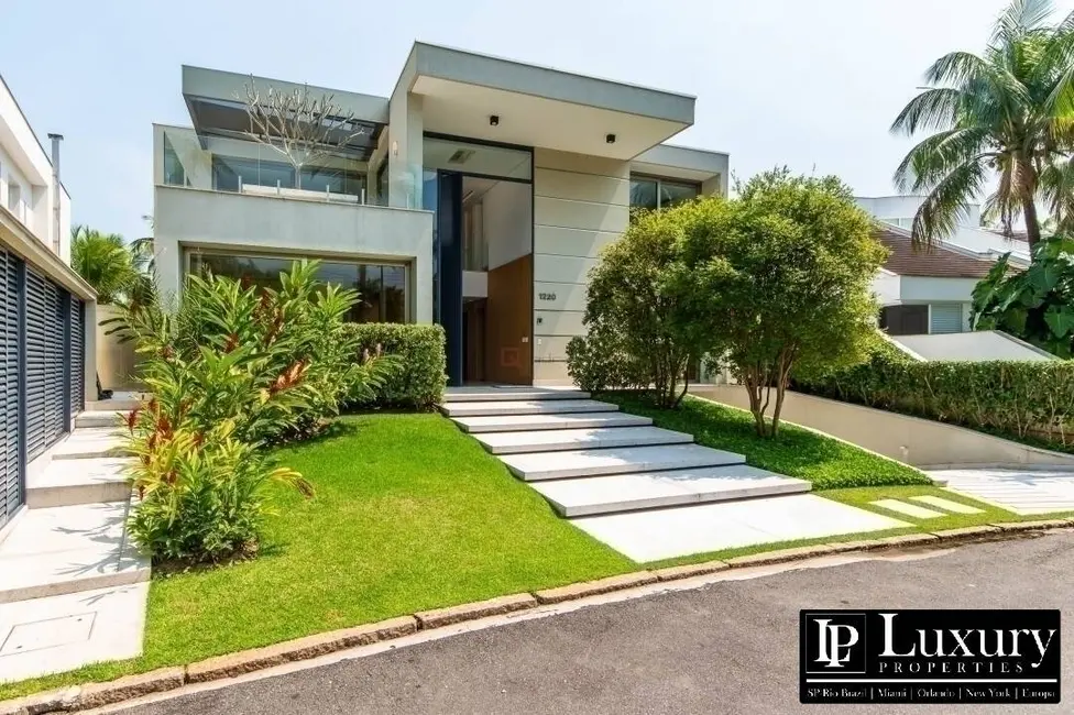 Foto 5 de Casa com 8 quartos à venda, 647m2 em Tabatinga, Caraguatatuba - SP