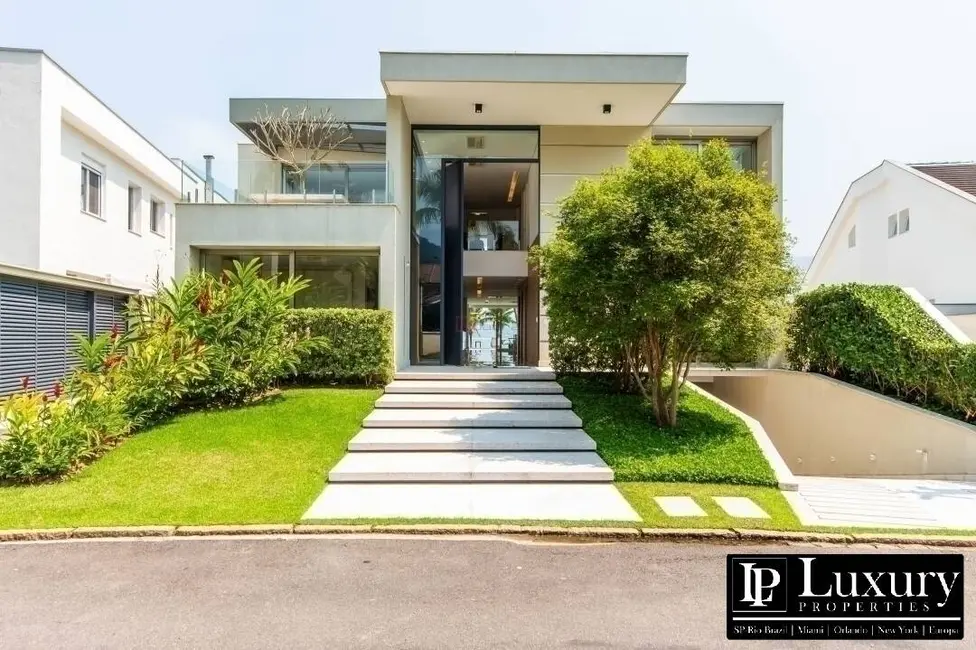 Foto 3 de Casa com 8 quartos à venda, 647m2 em Tabatinga, Caraguatatuba - SP