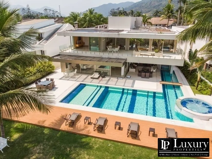 Foto 1 de Casa com 8 quartos à venda, 647m2 em Tabatinga, Caraguatatuba - SP