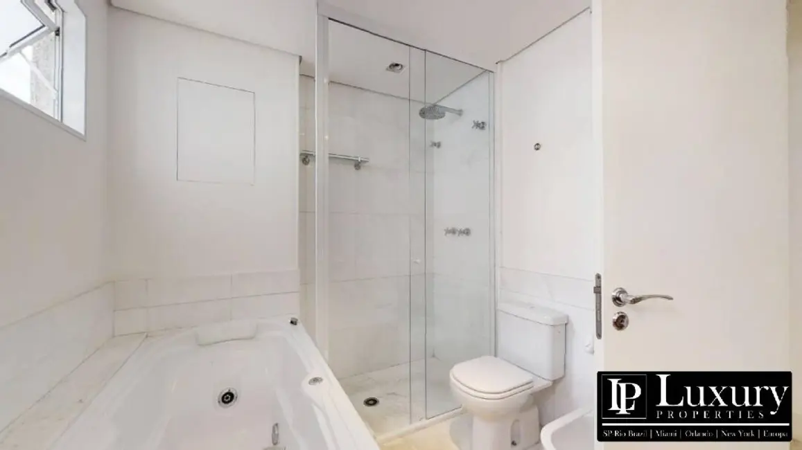 Apartamento com 2 quartos à venda, 151m2 em Vila Nova Conceição, São Paulo - SP - imagem 4 Foto 4 de Apartamento com 2 quartos à venda, 151m2 em Vila Nova Conceição, São Paulo - SP