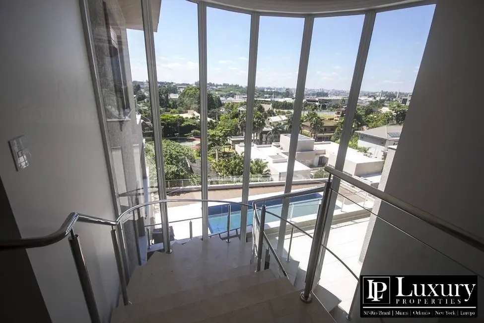 Casa de Condomínio com 5 quartos à venda e para alugar, 1000m2 em Barueri - SP - imagem 4 Foto 4 de Casa de Condomínio com 5 quartos à venda e para alugar, 1000m2 em Barueri - SP