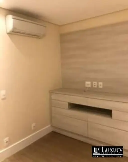 Apartamento com 4 quartos à venda, 170m2 em Moema, São Paulo - SP - imagem 5 Foto 5 de Apartamento com 4 quartos à venda, 170m2 em Moema, São Paulo - SP
