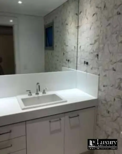 Apartamento com 4 quartos à venda, 170m2 em Moema, São Paulo - SP - imagem 9 Foto 9 de Apartamento com 4 quartos à venda, 170m2 em Moema, São Paulo - SP
