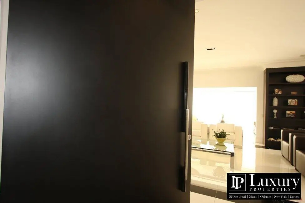 Apartamento com 2 quartos à venda e para alugar, 280m2 em Vila Nova Conceição, São Paulo - SP - imagem 3 Foto 3 de Apartamento com 2 quartos à venda e para alugar, 280m2 em Vila Nova Conceição, São Paulo - SP