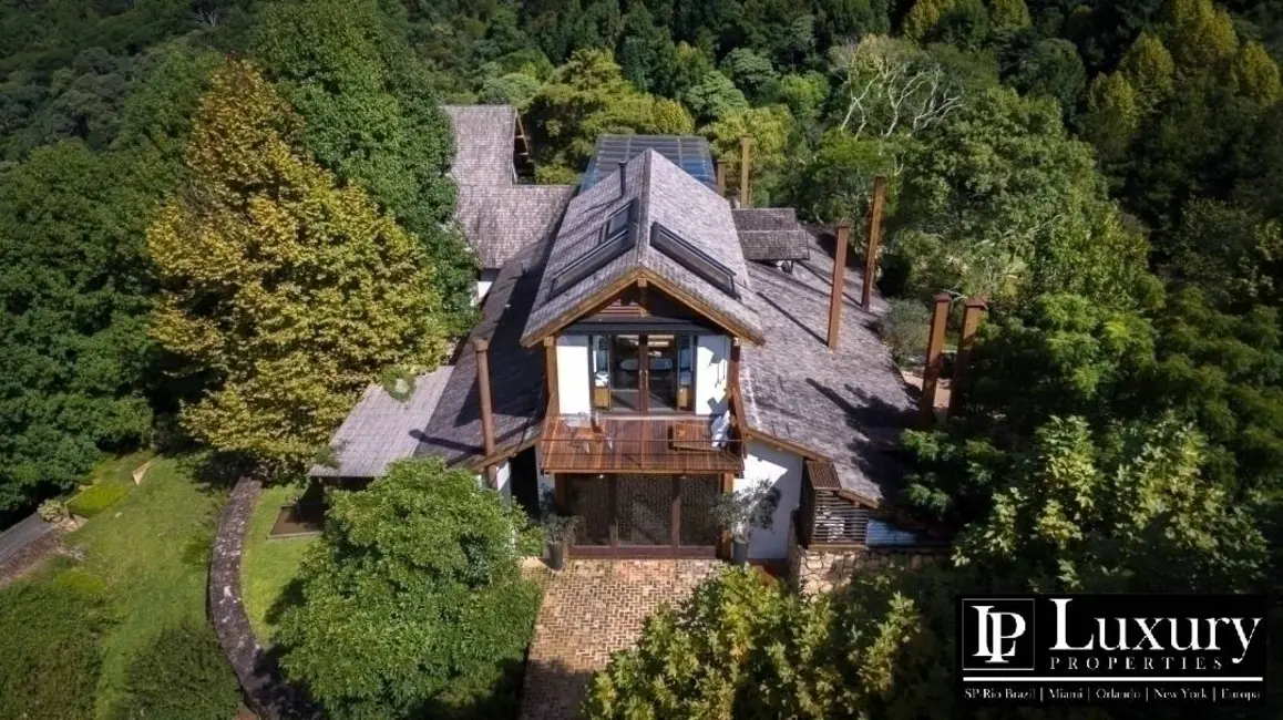 Foto 2 de Casa com 10 quartos à venda, 3200m2 em Campos Do Jordao - SP