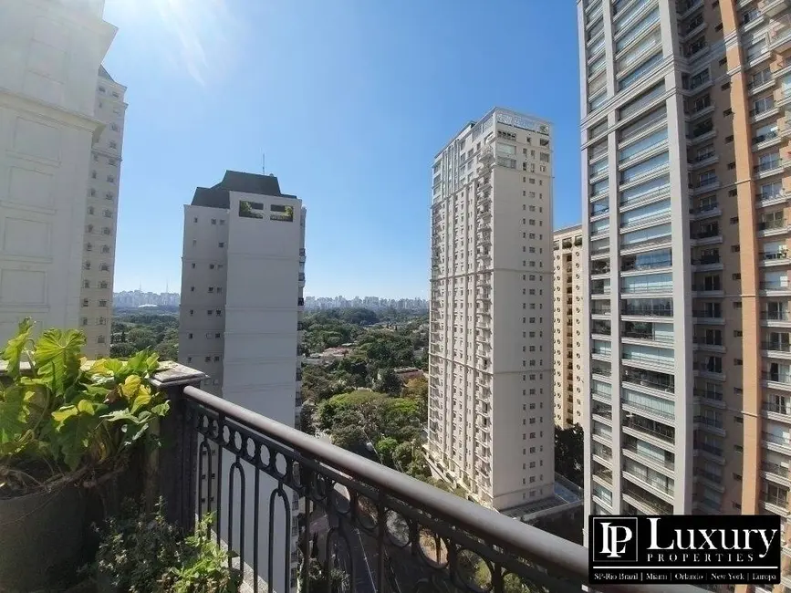 Cobertura com 3 quartos à venda, 400m2 em Vila Nova Conceição, São Paulo - SP - imagem 3 Foto 3 de Cobertura com 3 quartos à venda, 400m2 em Vila Nova Conceição, São Paulo - SP