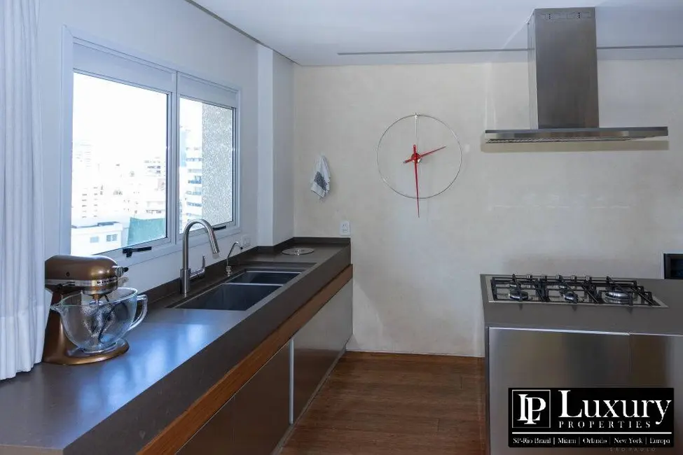 Cobertura com 3 quartos à venda, 400m2 em Vila Nova Conceição, São Paulo - SP - imagem 6 Foto 6 de Cobertura com 3 quartos à venda, 400m2 em Vila Nova Conceição, São Paulo - SP