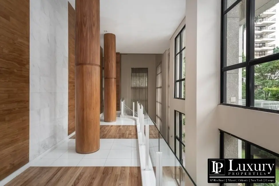 Apartamento com 4 quartos à venda e para alugar, 346m2 em Moema, São Paulo - SP - imagem 7 Foto 7 de Apartamento com 4 quartos à venda e para alugar, 346m2 em Moema, São Paulo - SP