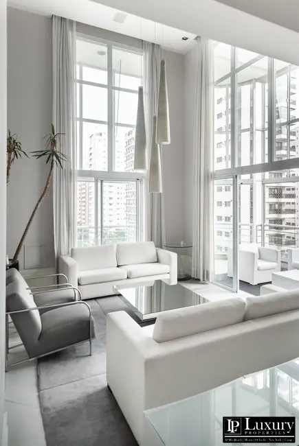 Apartamento com 4 quartos à venda e para alugar, 346m2 em Moema, São Paulo - SP - imagem 9 Foto 9 de Apartamento com 4 quartos à venda e para alugar, 346m2 em Moema, São Paulo - SP