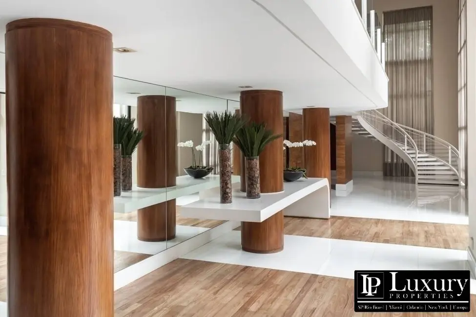 Apartamento com 4 quartos à venda e para alugar, 346m2 em Moema, São Paulo - SP - imagem 5 Foto 5 de Apartamento com 4 quartos à venda e para alugar, 346m2 em Moema, São Paulo - SP