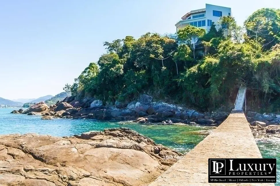 Foto 4 de Casa com 10 quartos à venda em Ubatuba - SP
