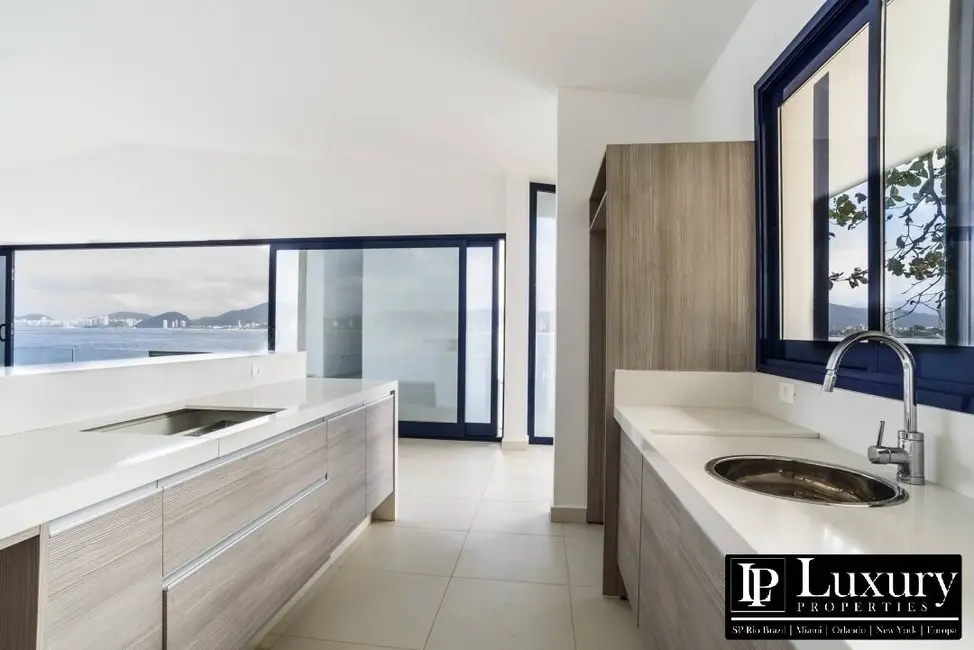 Casa de Condomínio com 3 quartos à venda, 181m2 em Parque Enseada, Guaruja - SP - imagem 9 Foto 9 de Casa de Condomínio com 3 quartos à venda, 181m2 em Parque Enseada, Guaruja - SP