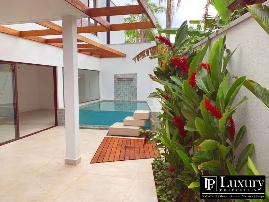 Foto 8 de Casa de Condomínio à venda e para alugar em Sao Sebastiao - SP