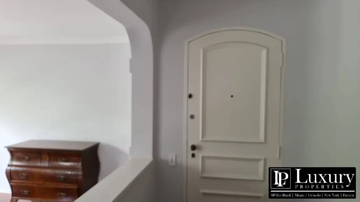 Foto 2 de Apartamento com 2 quartos à venda, 135m2 em Real Parque, São Paulo - SP