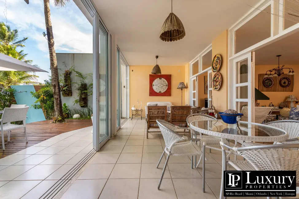 Foto 7 de Casa de Condomínio com 5 quartos à venda em Ubatuba - SP