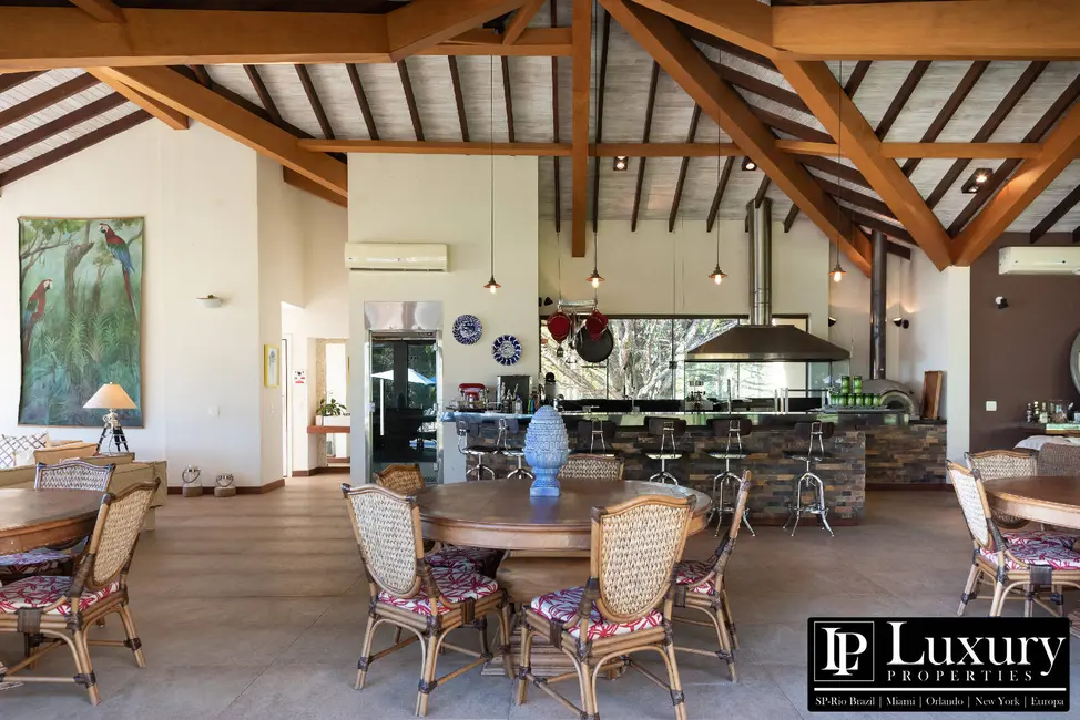 Foto 8 de Casa de Condomínio com 8 quartos à venda em Centro, Arandu - SP