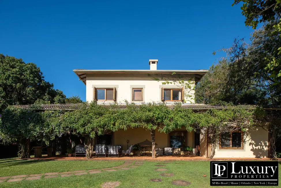 Foto 3 de Casa de Condomínio com 8 quartos à venda em Centro, Arandu - SP