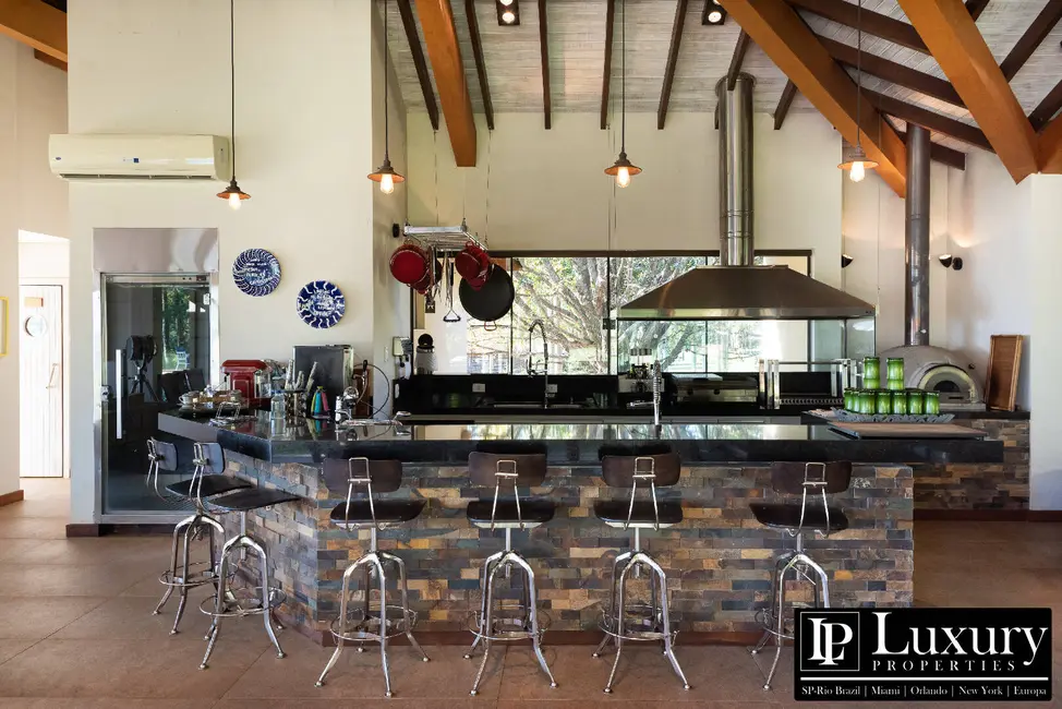 Foto 9 de Casa de Condomínio com 8 quartos à venda em Centro, Arandu - SP