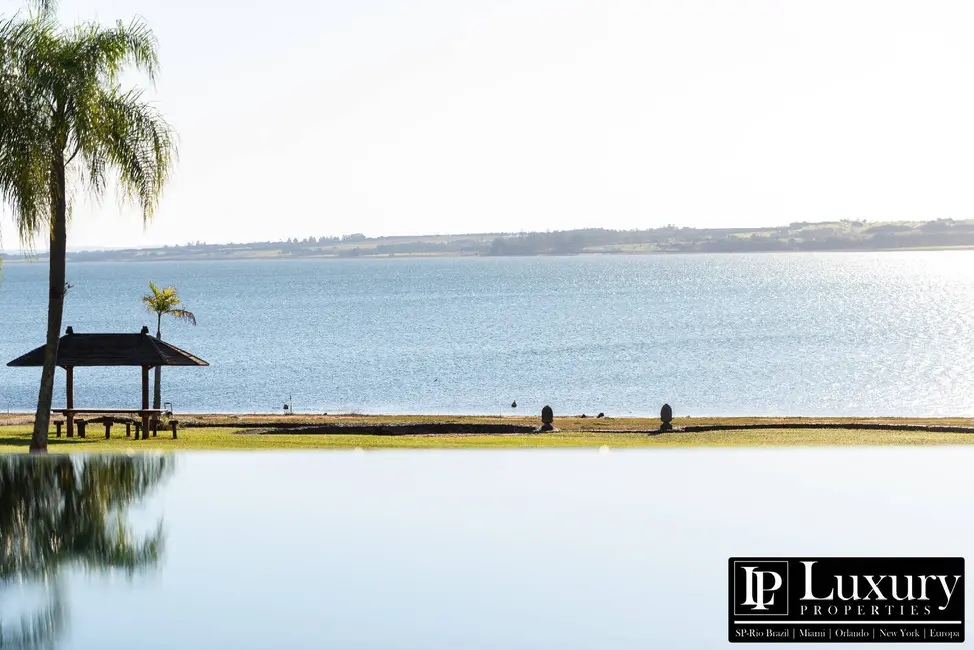 Foto 4 de Casa de Condomínio com 8 quartos à venda em Centro, Arandu - SP