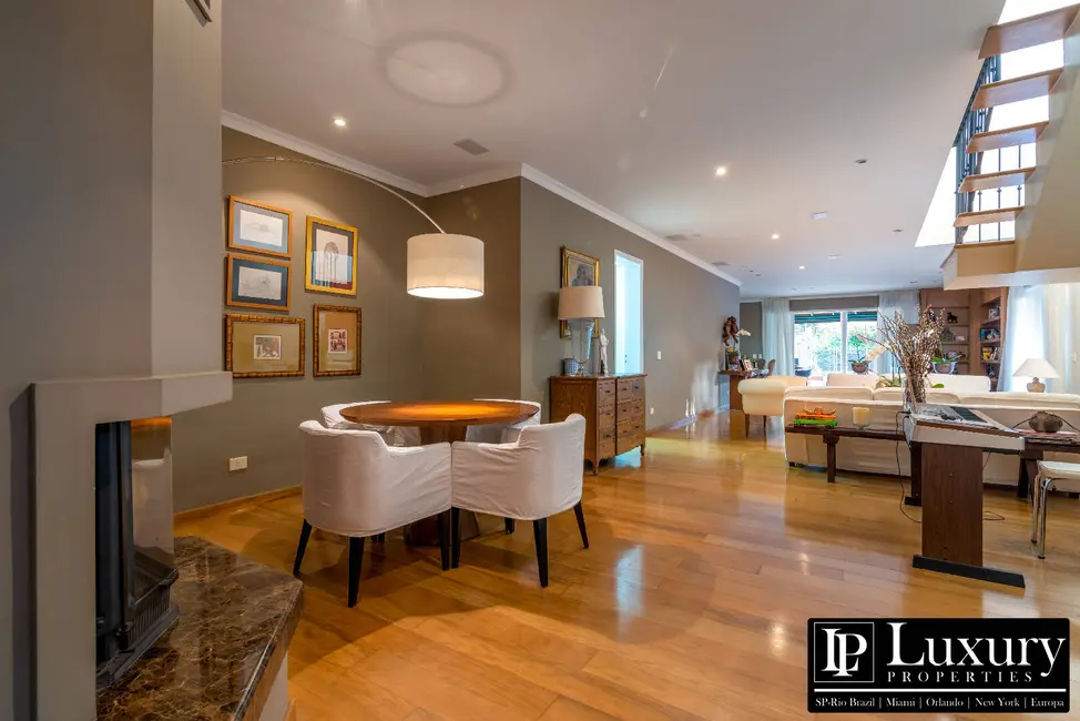 Foto 1 de Casa com 4 quartos à venda em Jardim Paulista, São Paulo - SP