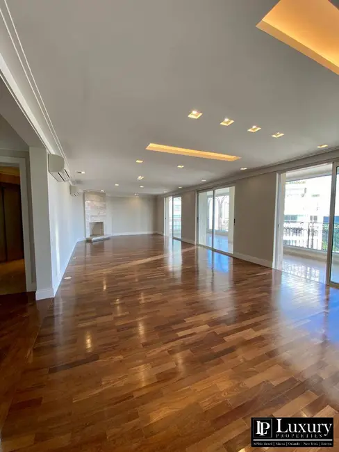 Foto 4 de Apartamento com 3 quartos para alugar, 355m2 em Cerqueira César, São Paulo - SP