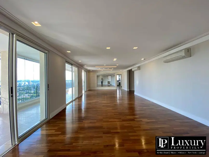 Foto 9 de Apartamento com 3 quartos para alugar, 355m2 em Cerqueira César, São Paulo - SP