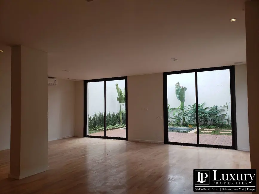 Foto 7 de Casa com 4 quartos à venda em Jardim Europa, São Paulo - SP