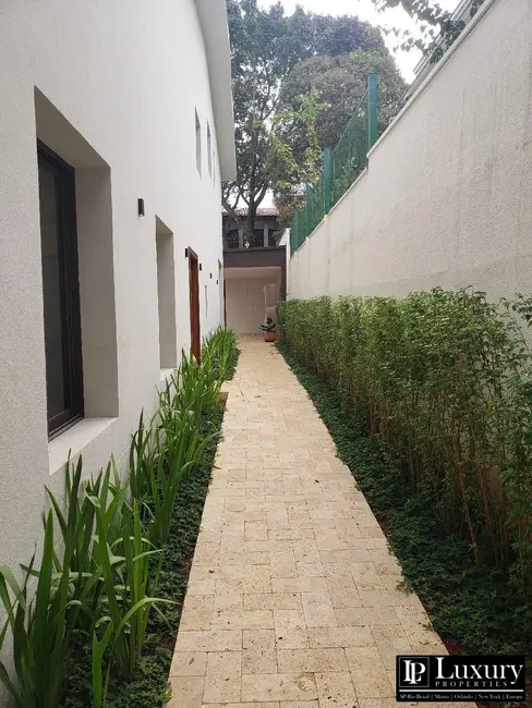 Foto 4 de Casa com 4 quartos à venda em Jardim Europa, São Paulo - SP