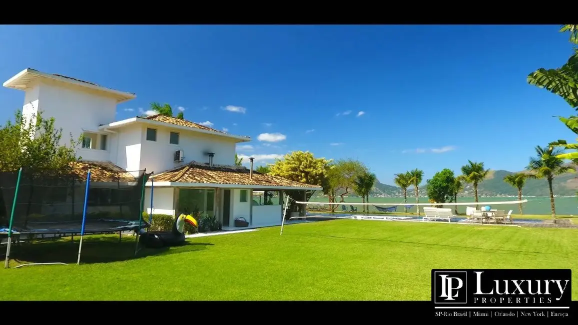 Foto 3 de Casa de Condomínio com 5 quartos à venda em Mangaratiba - RJ