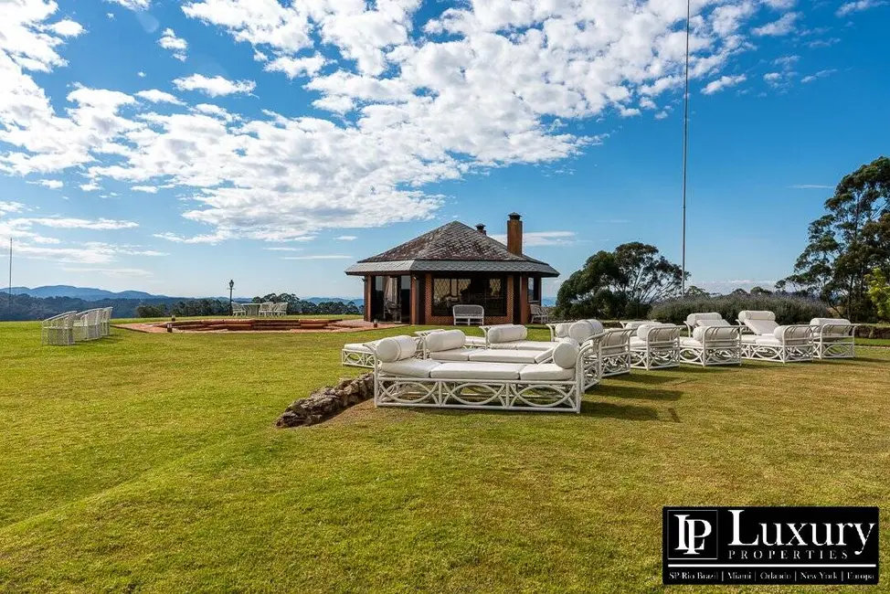 Foto 5 de Casa com 8 quartos à venda em Campos Do Jordao - SP