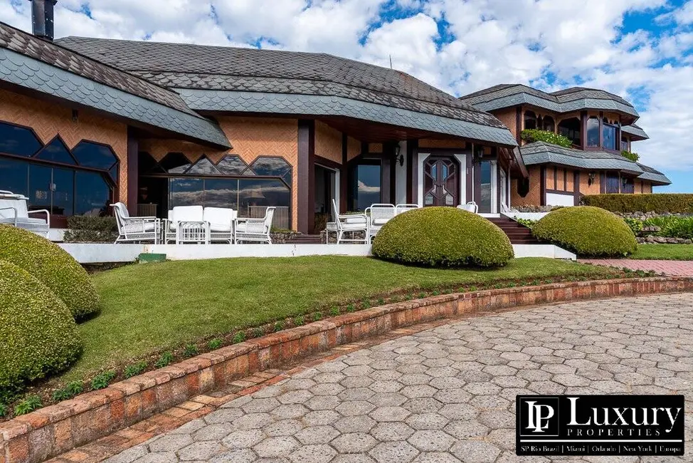 Foto 8 de Casa com 8 quartos à venda em Campos Do Jordao - SP