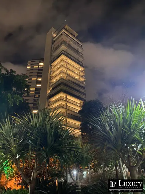 Cobertura com 6 quartos à venda em Itaim Bibi, São Paulo - SP - imagem 2 Foto 2 de Cobertura com 6 quartos à venda em Itaim Bibi, São Paulo - SP