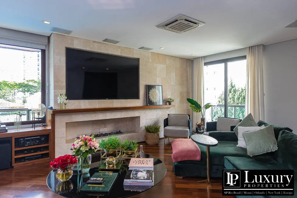 Foto 5 de Apartamento com 2 quartos à venda, 257m2 em Moema, São Paulo - SP