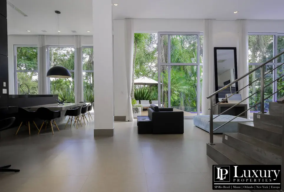 Foto 5 de Casa de Condomínio com 3 quartos à venda, 360m2 em Mairipora - SP