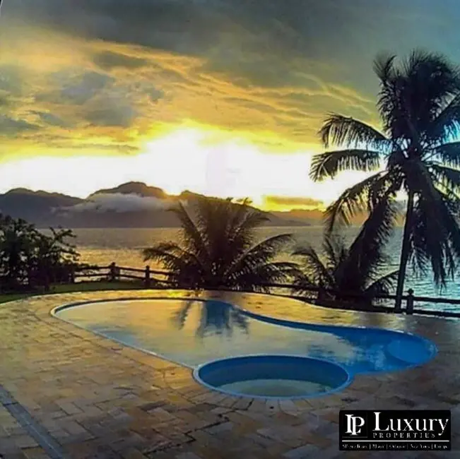 Foto 1 de Casa com 6 quartos à venda em Ilhabela - SP