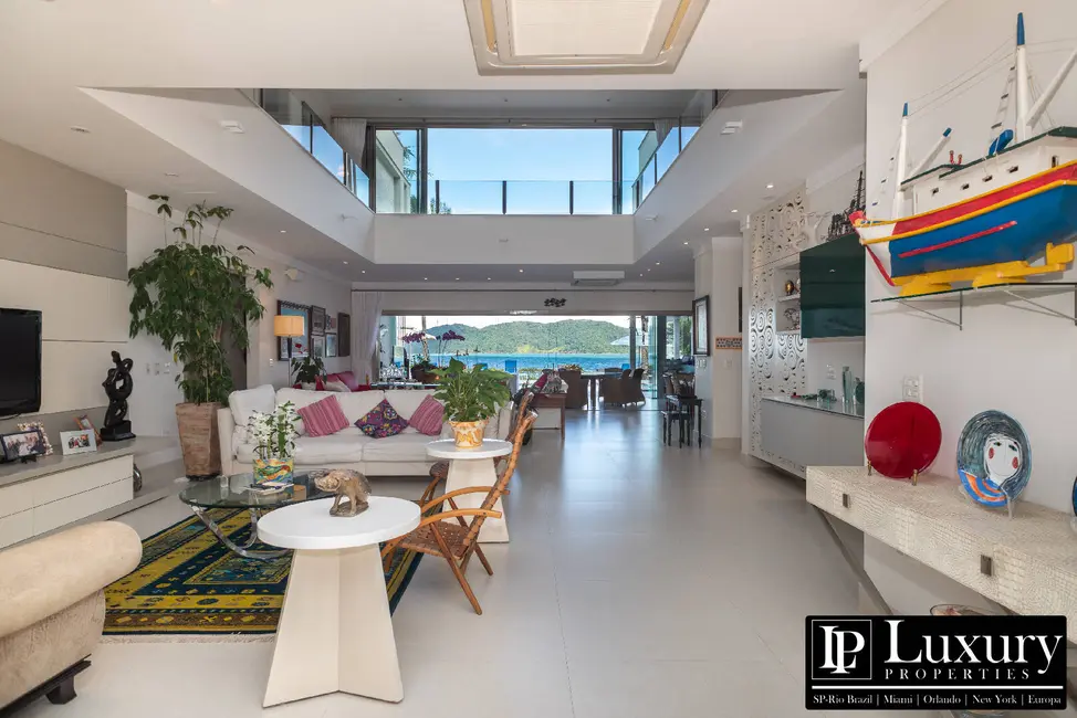 Foto 7 de Casa de Condomínio com 8 quartos à venda em Tabatinga, Caraguatatuba - SP