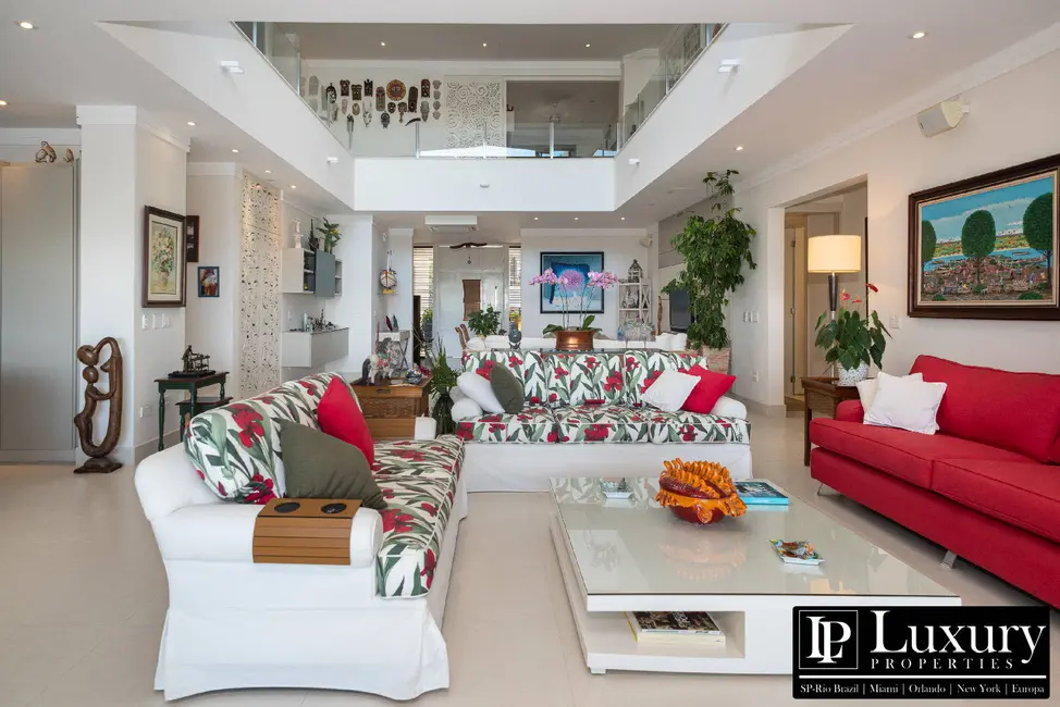 Foto 9 de Casa de Condomínio com 8 quartos à venda em Tabatinga, Caraguatatuba - SP