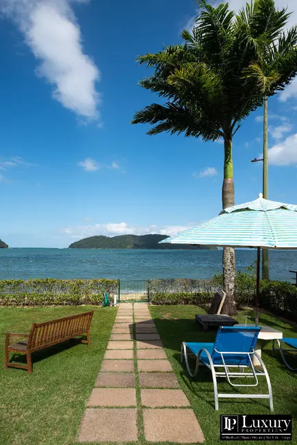 Foto 3 de Casa de Condomínio com 8 quartos à venda em Tabatinga, Caraguatatuba - SP