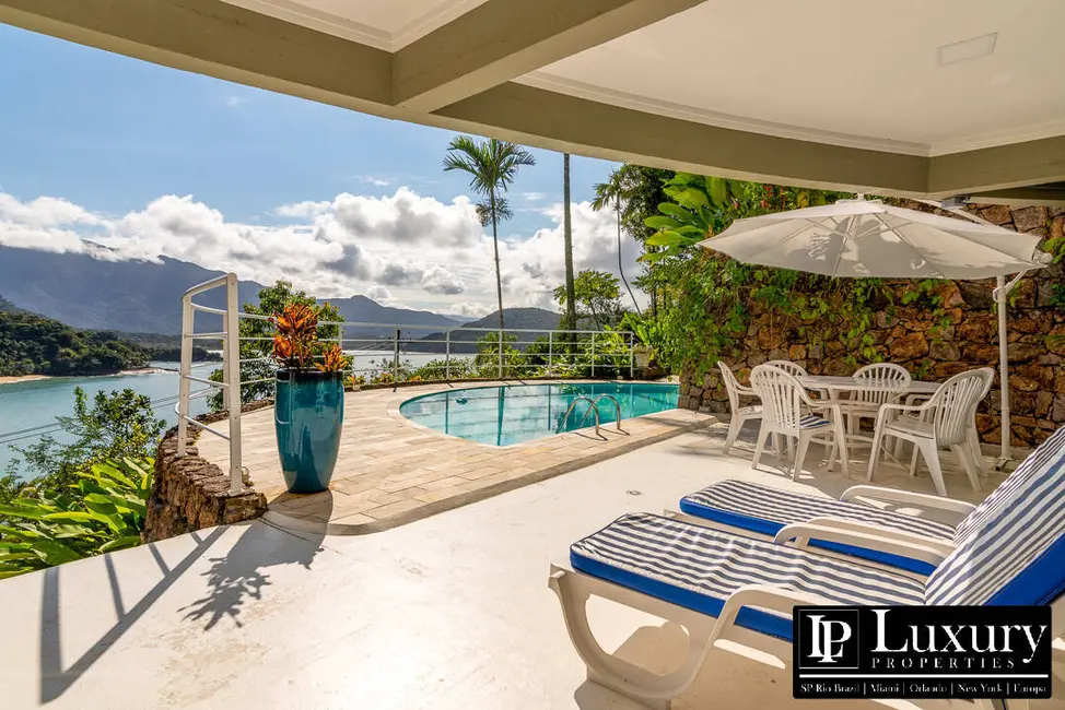 Foto 3 de Casa com 4 quartos à venda em Ubatuba - SP