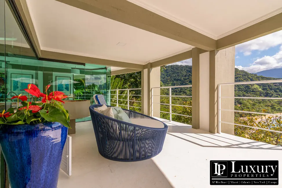 Foto 4 de Casa com 4 quartos à venda em Ubatuba - SP