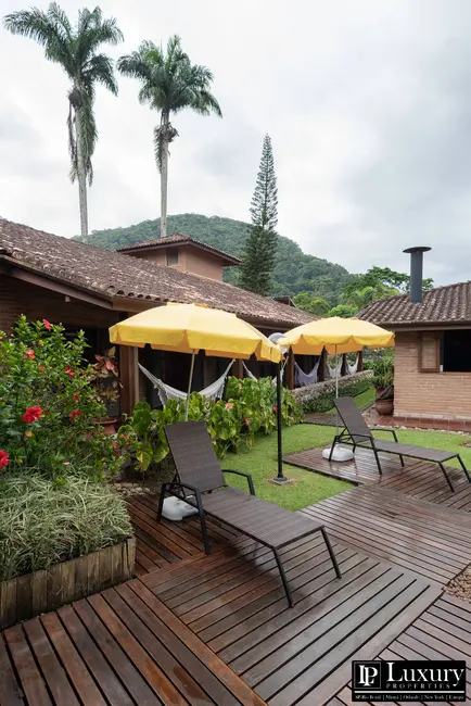 Foto 5 de Casa de Condomínio com 6 quartos à venda em Ubatuba - SP