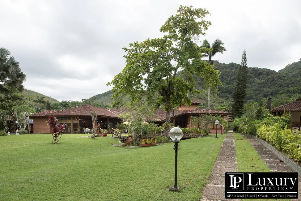 Foto 4 de Casa de Condomínio com 6 quartos à venda em Ubatuba - SP