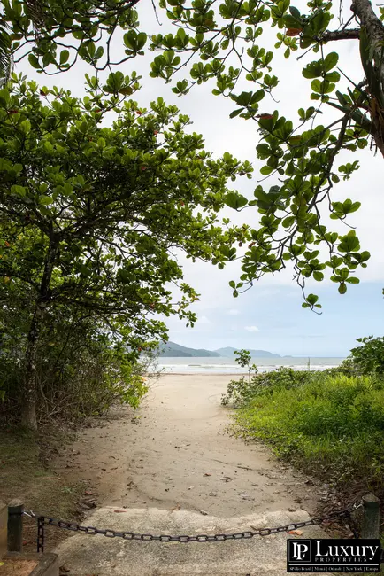 Foto 8 de Casa de Condomínio com 6 quartos à venda em Ubatuba - SP