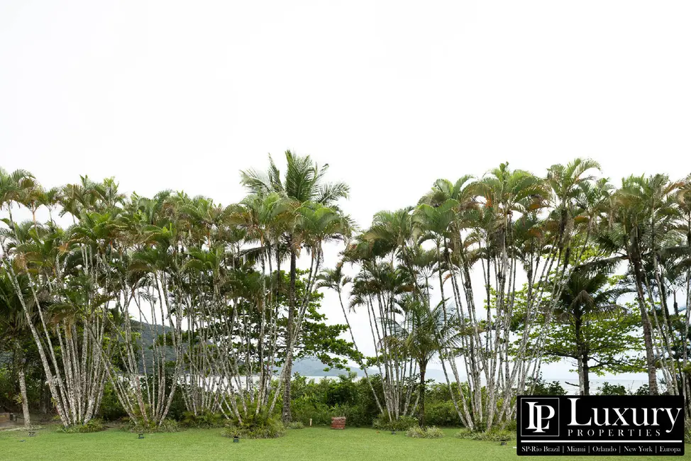 Foto 7 de Casa de Condomínio com 6 quartos à venda em Ubatuba - SP