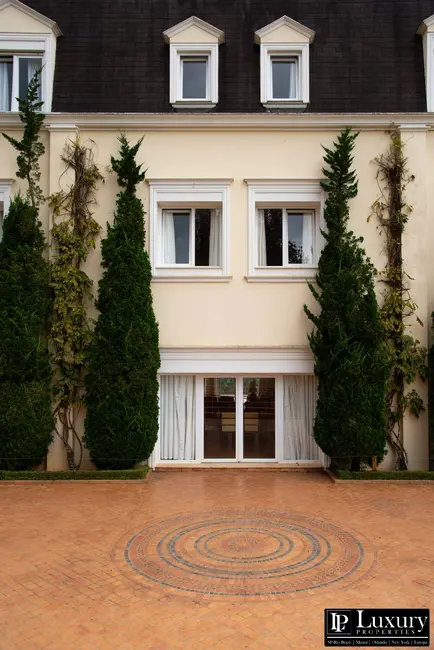 Foto 3 de Casa com 7 quartos à venda em Campos Do Jordao - SP