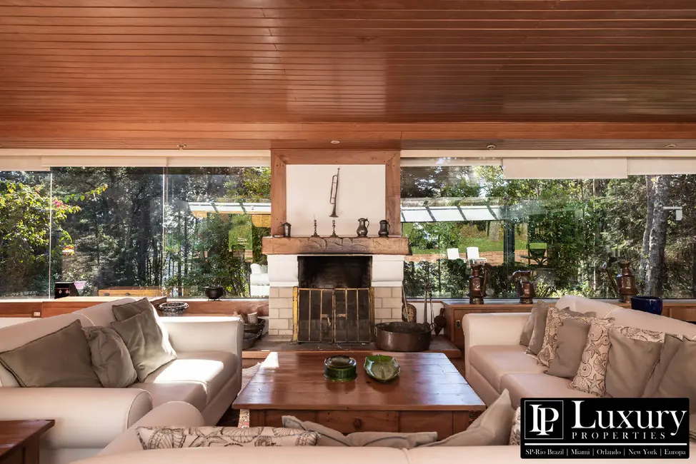 Foto 9 de Casa com 6 quartos à venda em Campos Do Jordao - SP